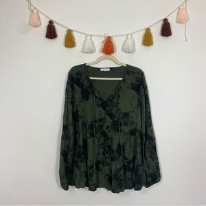 Beachlunchlounge Tiered Green Black Tie Dye Blouse Size Large